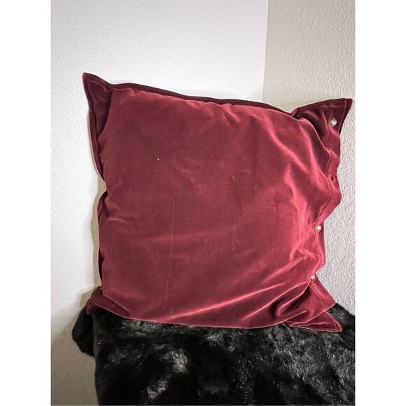 2 ruby red velvet Ralph Lauren crested button pillows - Picture 1 of 9